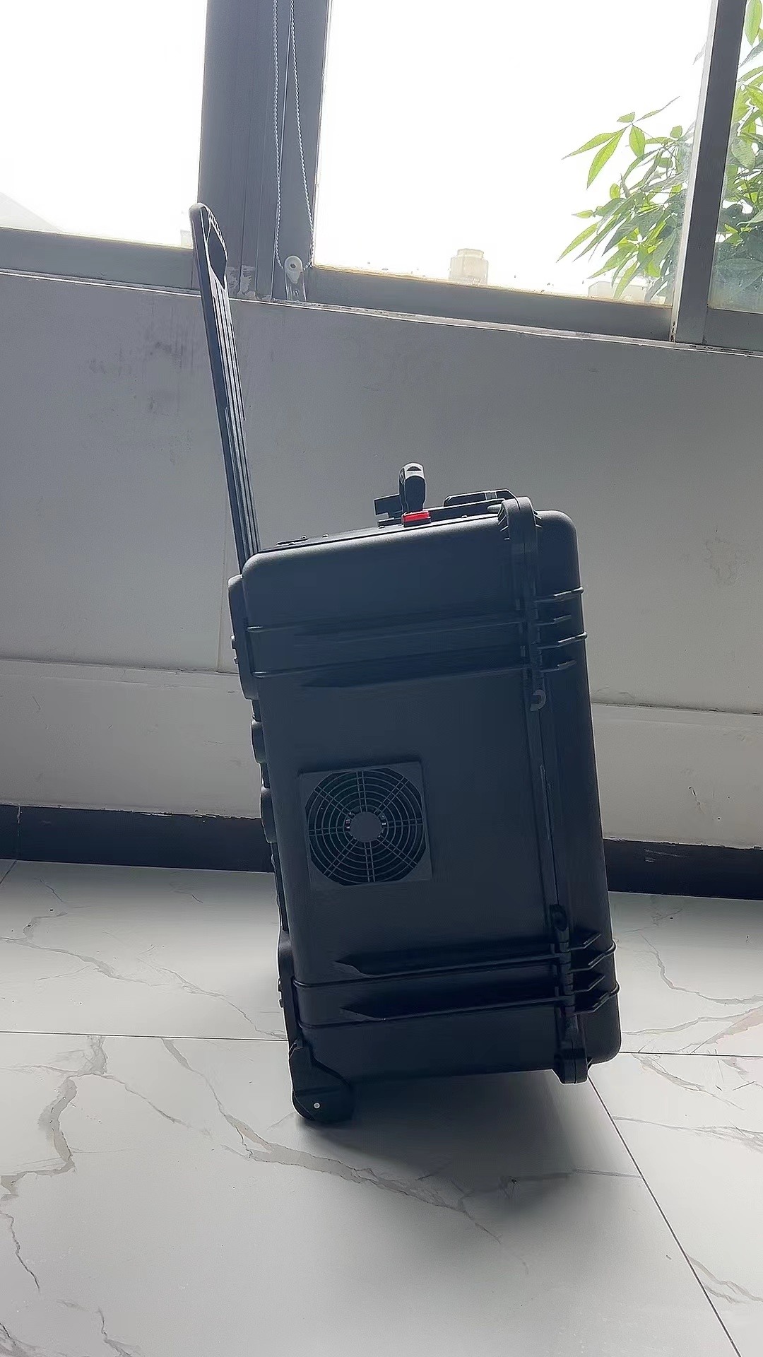 西宁手拉箱型移动通信干扰器